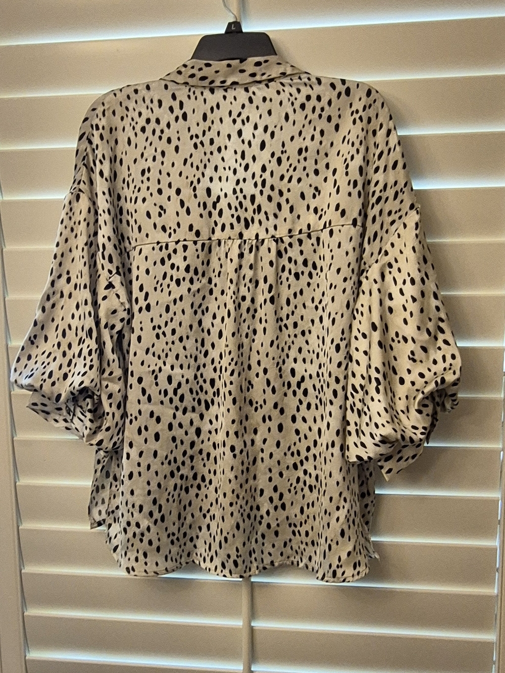 Cream and Black Printed Button-Front Blouse By Oddy Balloon Half Sleeves Sz L - Picture 6 of 8